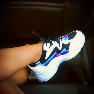 Fashionnova sneakers